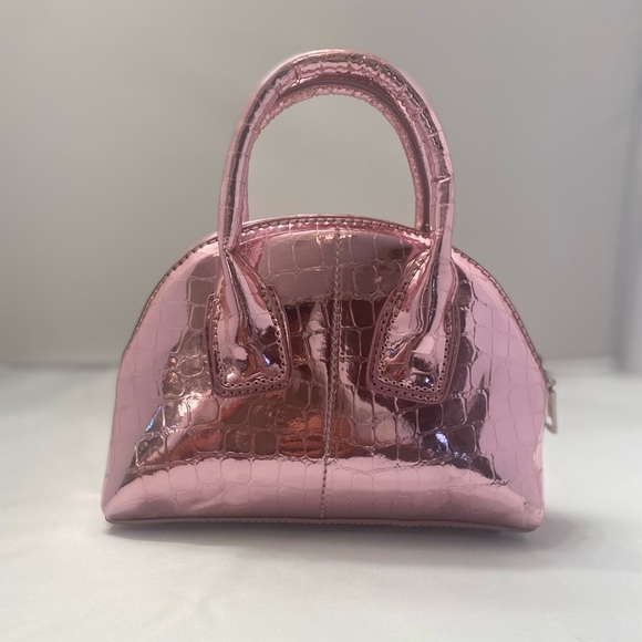 COPY - COPY - Zara-Mini Metallic Crossbody Bag - Picture 4 of 6